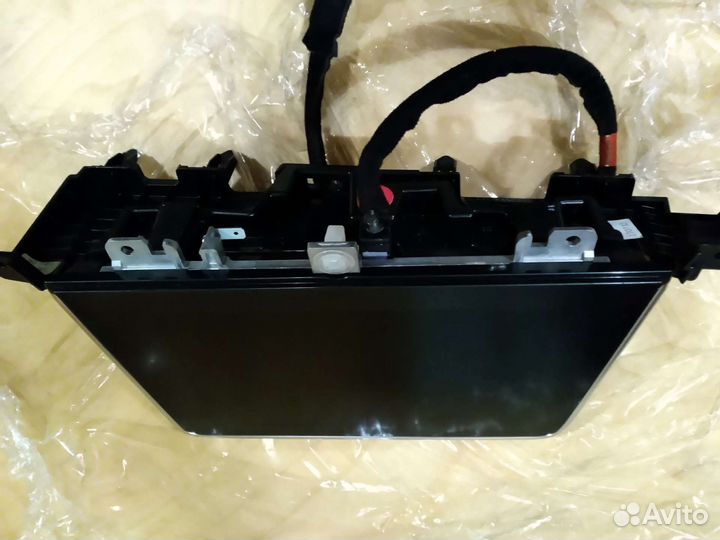 Экран салона Hyundai genesis g70