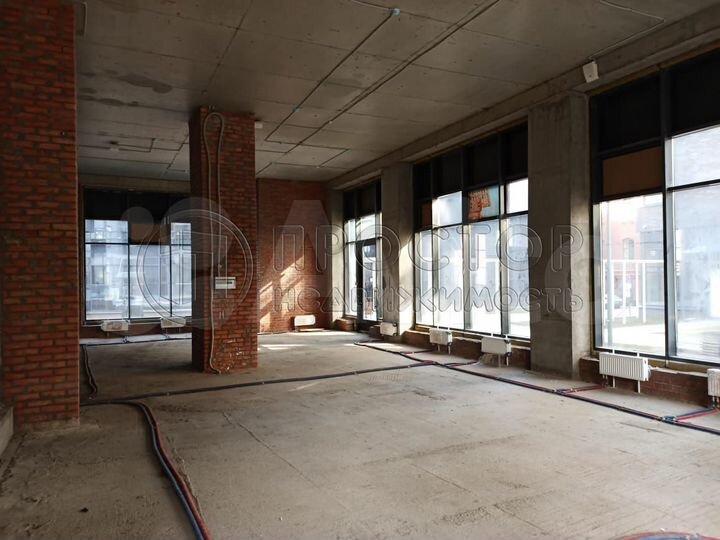 Сдам торговое помещение, 152 м²