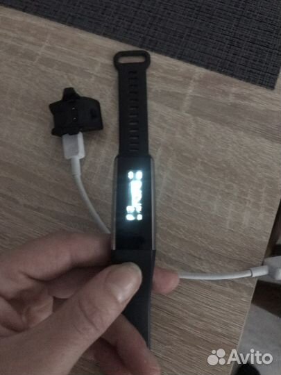 Фитнес браслет Huawei band 2