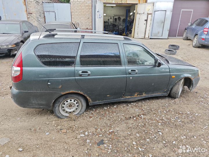 В разборе Лада Приора Универсал