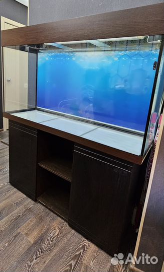 Аквариум с тумбой