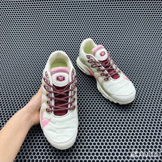 Кроссовки Nike TN Air Max Plus женские