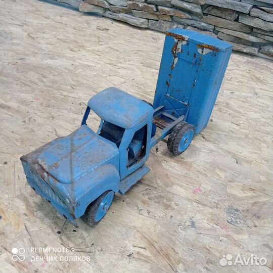 Игрушечные машинки СССР