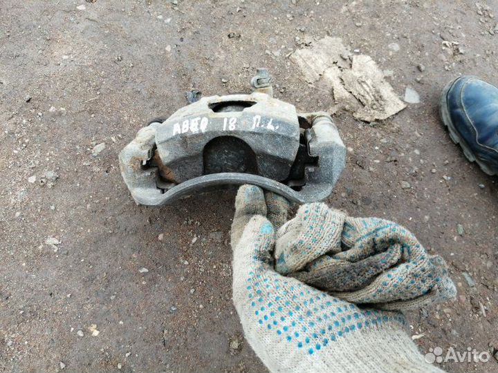 Суппорт передний левый Chevrolet Aveo T250 B12D1