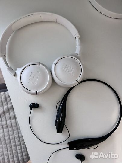 Беспроводные наушники jbl