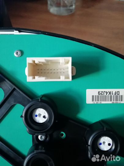 Панель (щиток) приборов