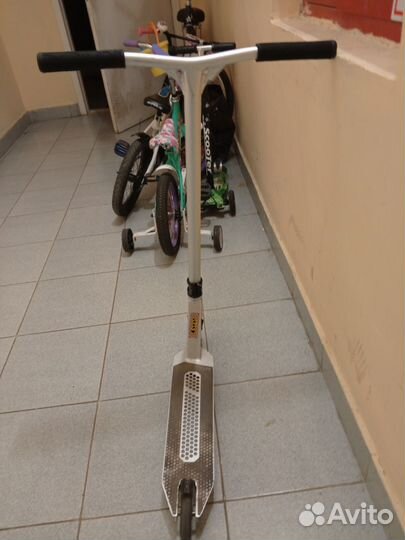 Трюковой самокат tech team zefir lite