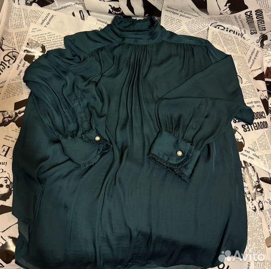 Zara очень красивая блуза изумруд жемчуг