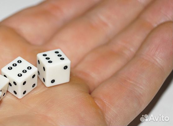 Зарики (кубики игральные) из бильярдного шара