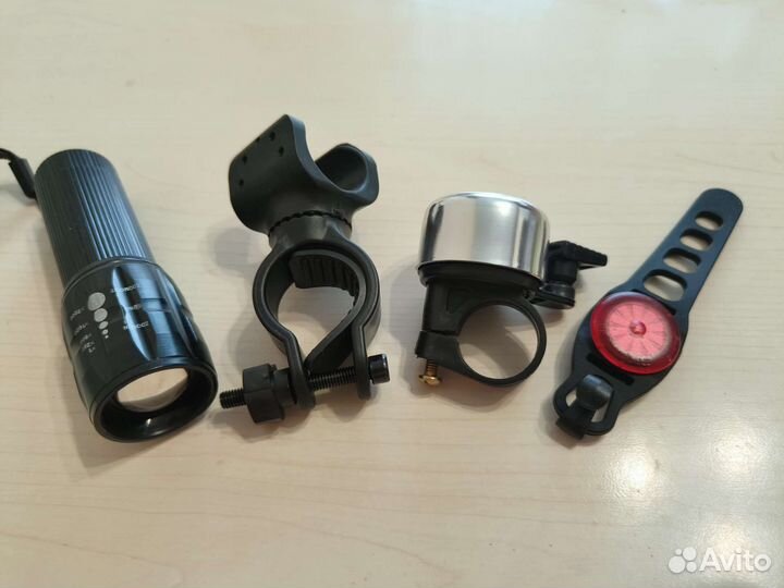 Набор фонариков и звонок для велосипеда