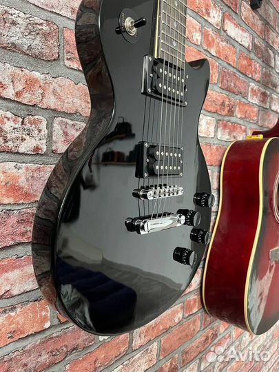 Электрогитара Rocket Les Pol 2 + комбоусилитель