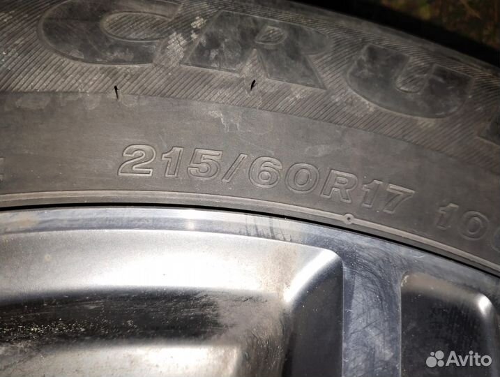 Bridgestone Ice Cruiser 7000 215/60 R17