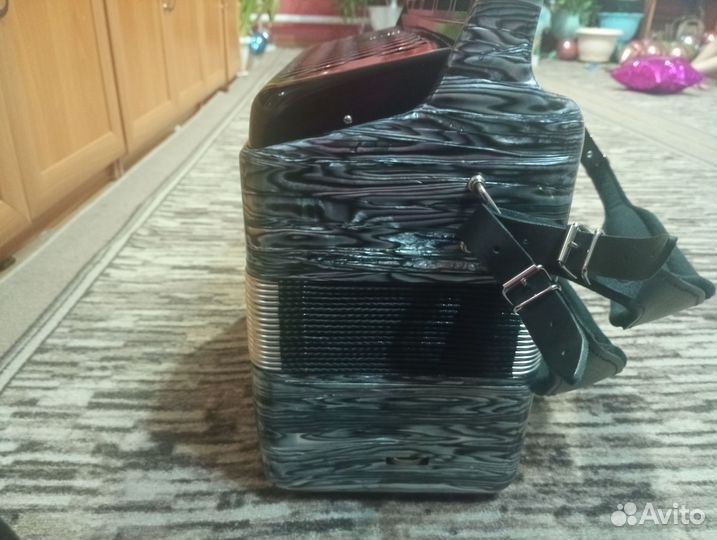 Продам новый баян Тула 210