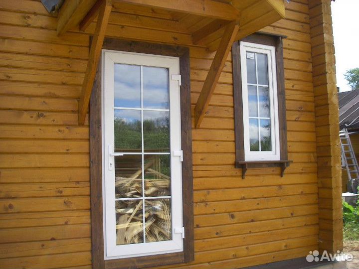 Дверь входная пластик