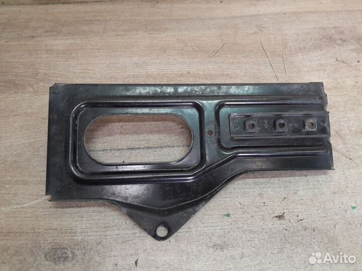 Площадка под аккумулятор Volkswagen Passat B5 рест