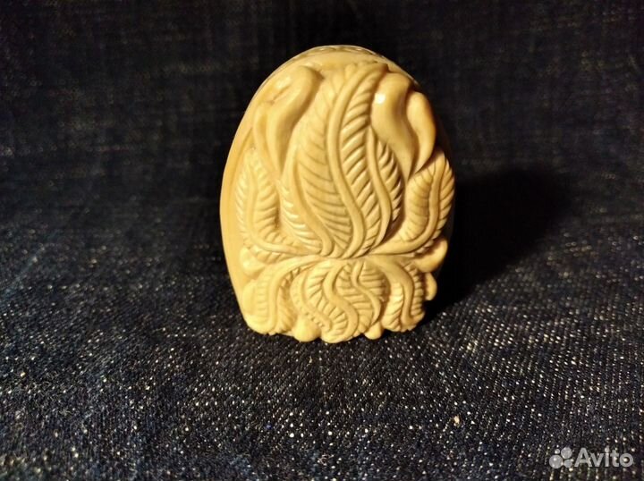 Поделка из бивня мамонта 