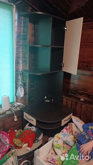 Стол угловой письменный