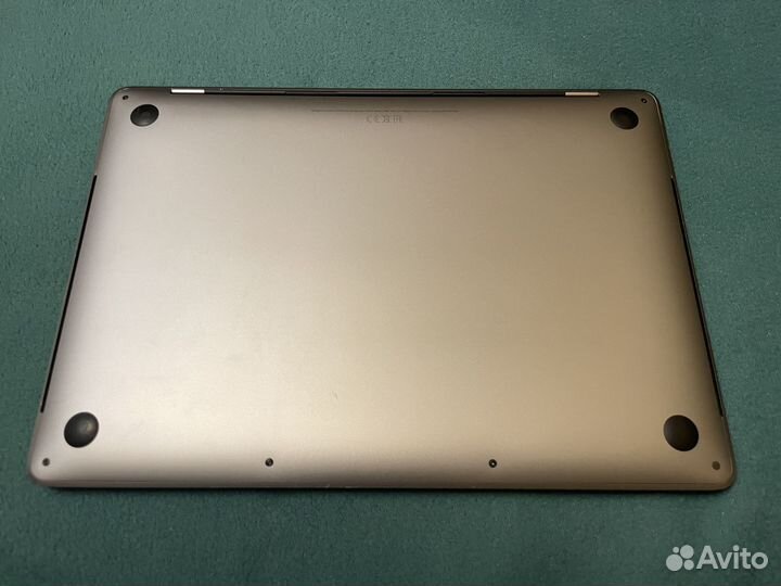 Macbook Pro 2018 i5 2,3, гарантия 2 месяца