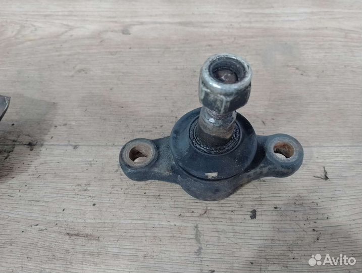 Шаровая опора нижняя Hyundai Sonata EF4