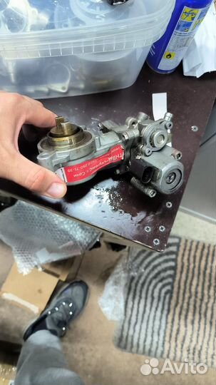 Топливный насос на авто Porsche 4.65