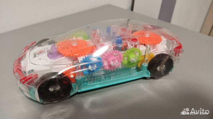 Механическая машинка прозрачная с шестеренками