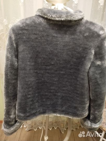 Полушубок женский из искусственного меха