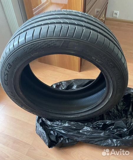 Kumho Ecsta PS71 245/45 R18 100Y