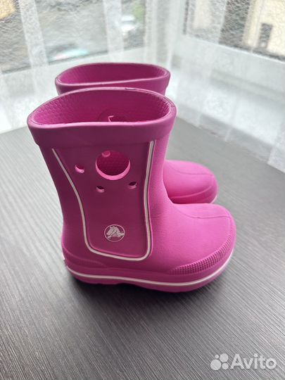 Резиновые сапоги для девочки crocs