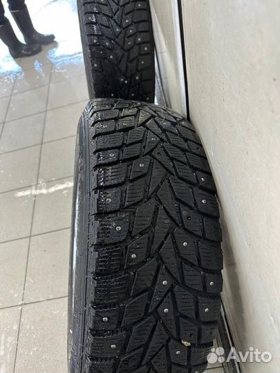 Комплект зимних шин