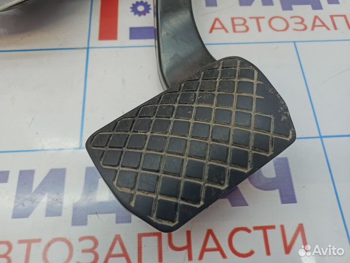 Педаль тормоза Audi A6 (С6) 4F1723140. Потертость