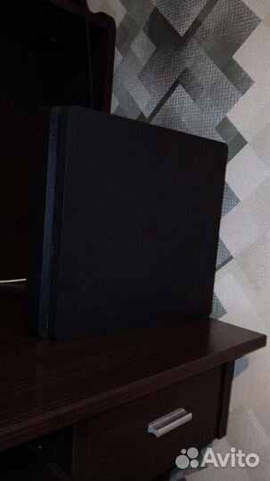 Sony PlayStation 4 slim 1tb с играми