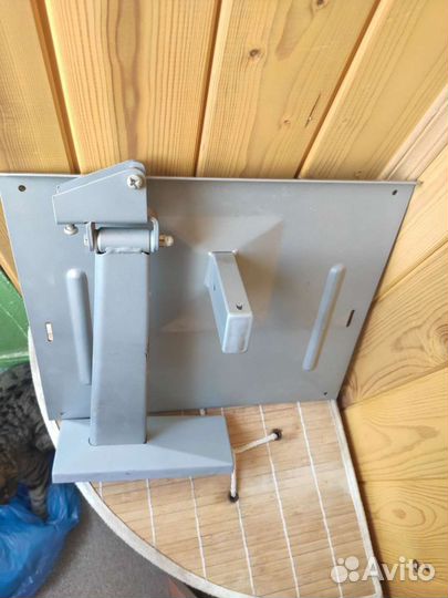 Полка для телевизора