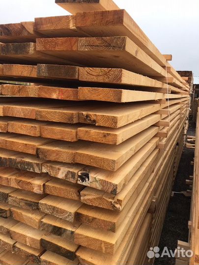 Доска обрезная естественной влажности хвоя 1 сорт