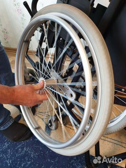Инвалидная коляска
