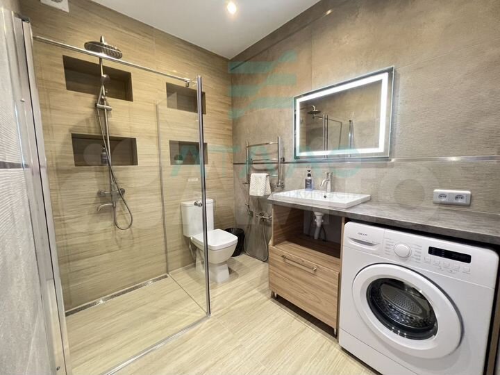 2-к. квартира, 40 м², 1/3 эт.