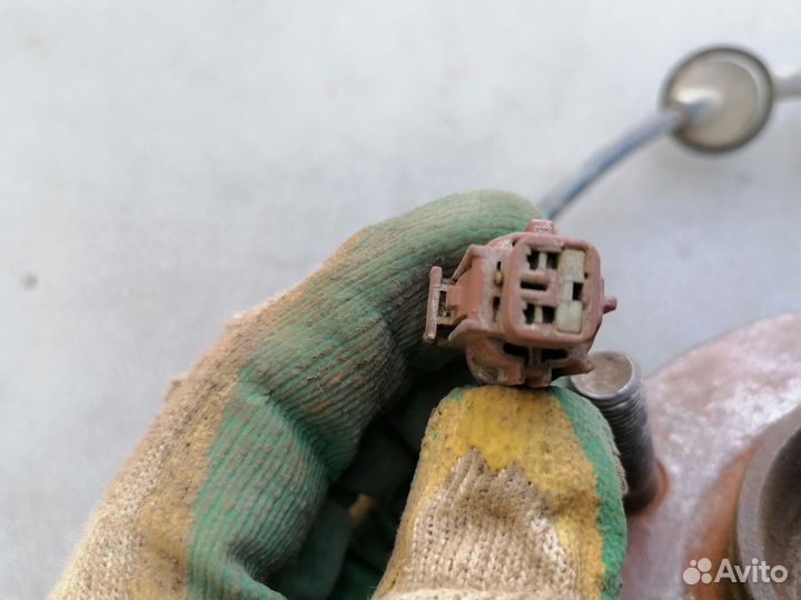 Кулак поворотный передний левый Nissan Almera N15