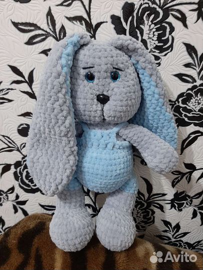 Плюшевый заяц