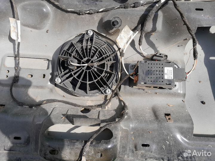 Крышка багажника volksvagen golf 6