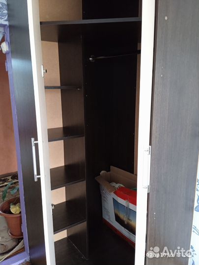 Угловой шкаф