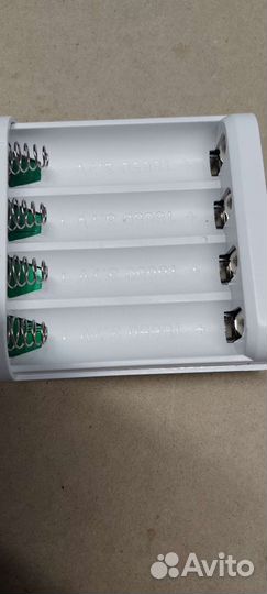 Зарядное устройство / повербанк для 18650