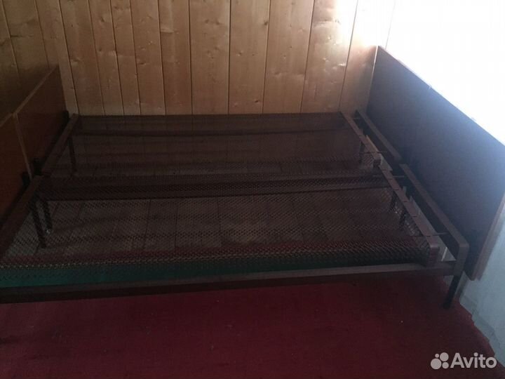 Кровати