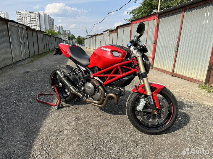 Ducati monster 1100 EVO