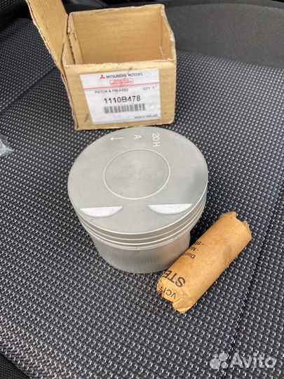 Поршень Митсубиси 1110B478