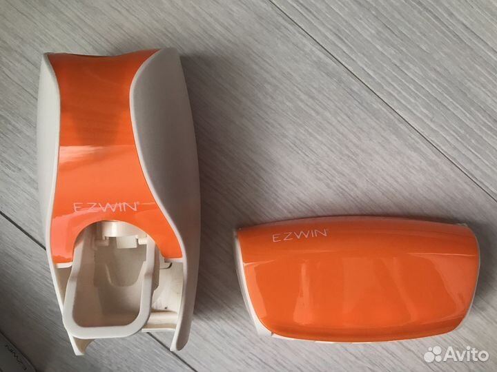 Дозатор для зубной пасты