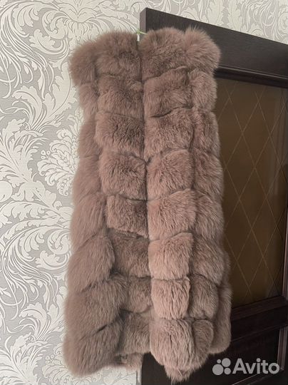 Меховая жилетка из песца