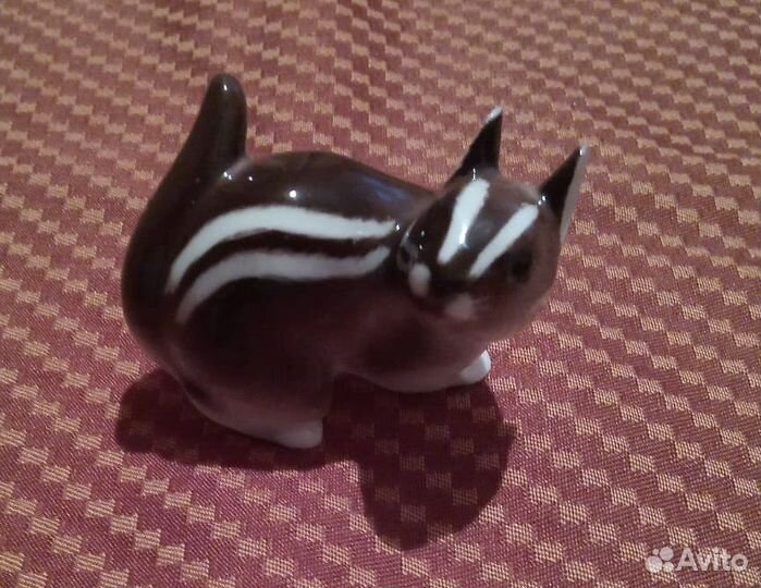 Фарфоровая статуэтка Бурундук лфз
