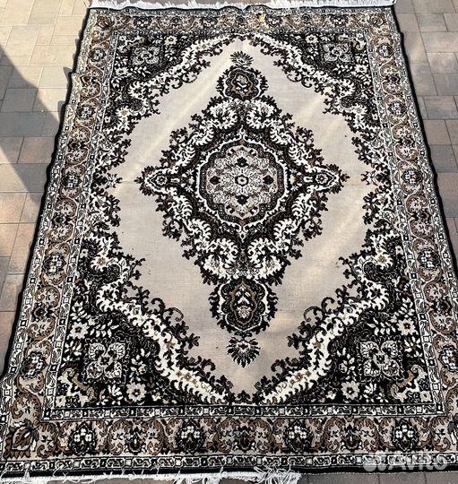 Ковер 2 на 3 метра б/у