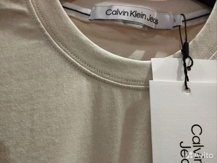 Футболка Calvin Klein Jeans S