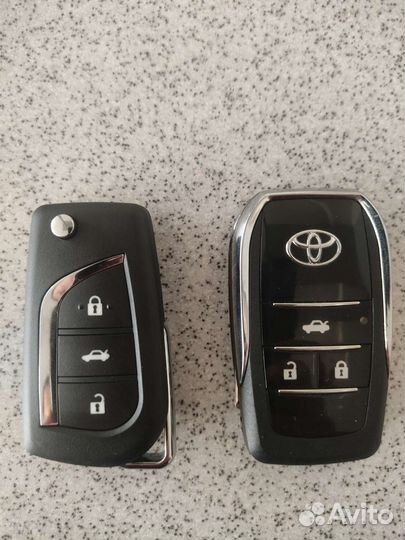 Выкидные ключи зажигания Тойота