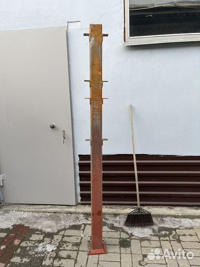 Металлические колоны, столбики для забора, столбы